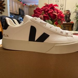 VEJA Women’s Campo Low Top Sneakers